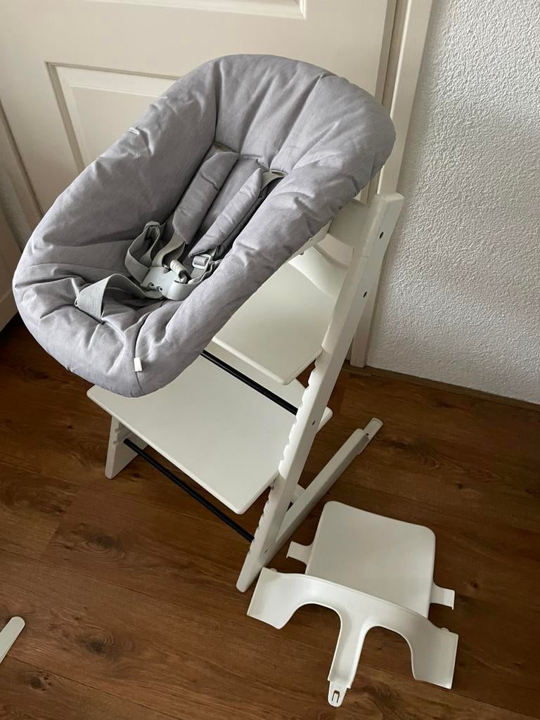 🧡 Witte Stokke Tripp Trapp Newborn 2standen Babyset 🩷, Ophalen, Gebruikt, Meegroeistoel, Gordel(s)