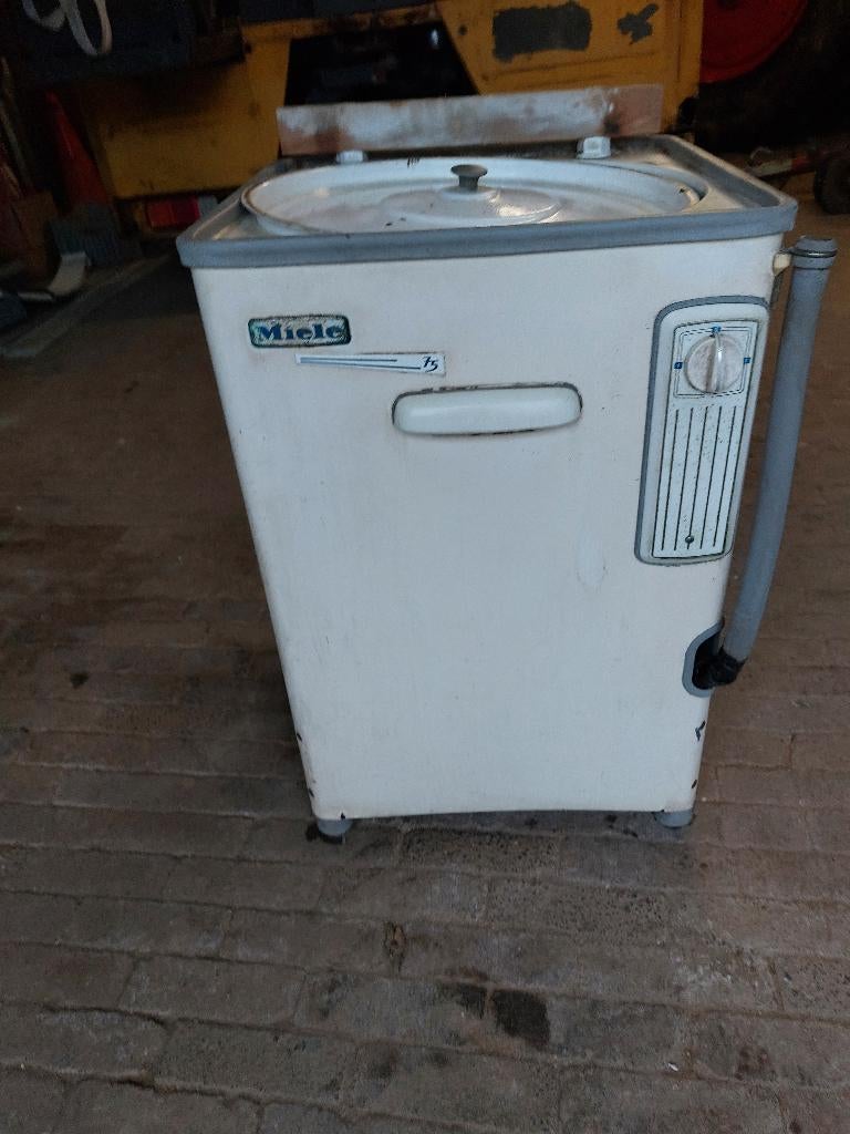 Miele wasautomaat (bovenlader), Ophalen, 1200 tot 1600 toeren, 4 tot 6 kg, Bovenlader