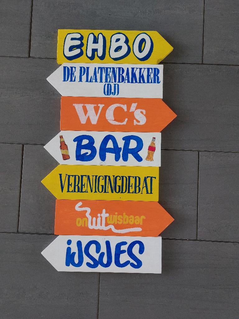 Wegwijzer festival / foodtruck/ Camping/ Winkel/ bedrijf etc, Info@rwhoutidee.nl, Nieuw, Ophalen of Verzenden, RW Houtidee – maker van handgemaakte houten maatwerk producten zoals bench ombouwen, voerbak standaards, groeimeters, geboorteborden en huis- en tuindecoratie. Alles wordt met zorg gemaakt en volledig naar wens gepersonaliseerd.