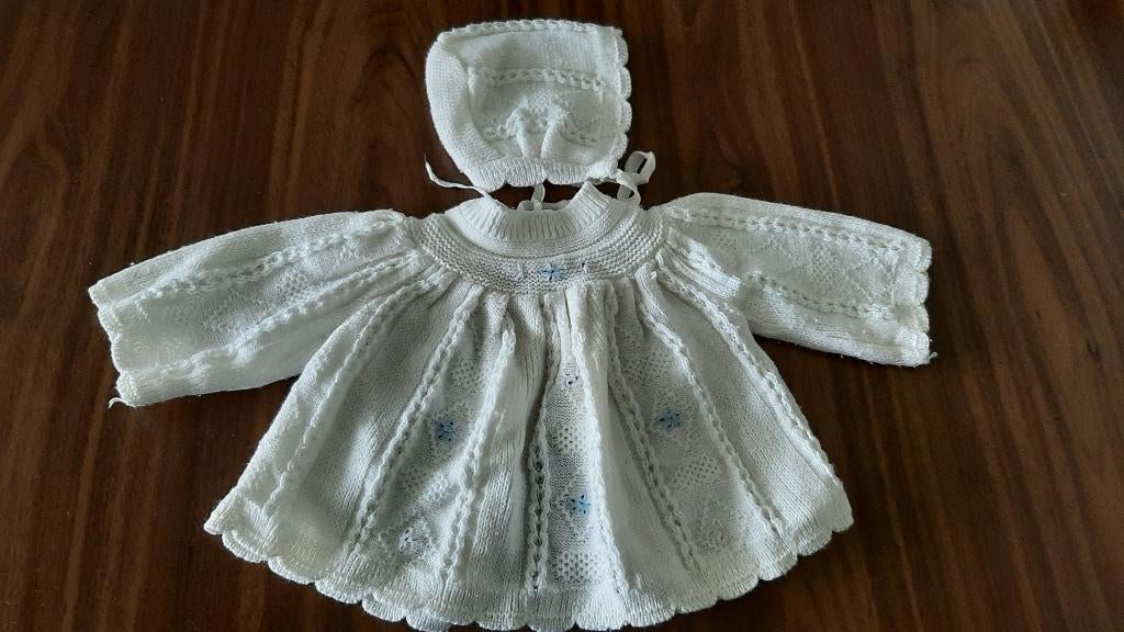 2--Jasjes  met Mutsje voor baby  jaren 70 !, Ophalen