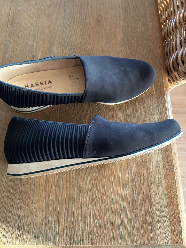 Zomerschoenen instappers dames maat 7, Hassia, Blauw, Instappers, Ophalen of Verzenden
