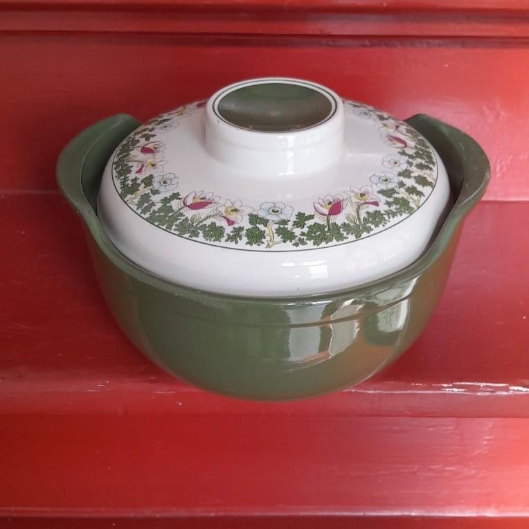 2 schalen  Anitra Figgjo, Gebruikt, Keramiek, Ophalen of Verzenden, Schaal of Schalen