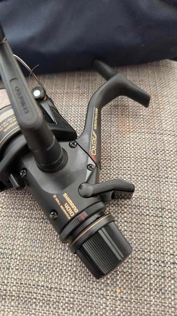 Shimano Baitrunner Aero 4010 vismolen japan 3500 4500, Ophalen of Verzenden, Zo goed als nieuw, Molen