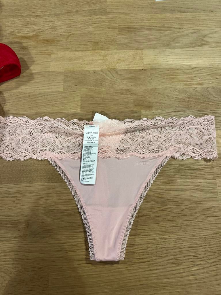 Calvin Klein string maat 40 NIEUW!! Nu €7,50, Ophalen of Verzenden, String