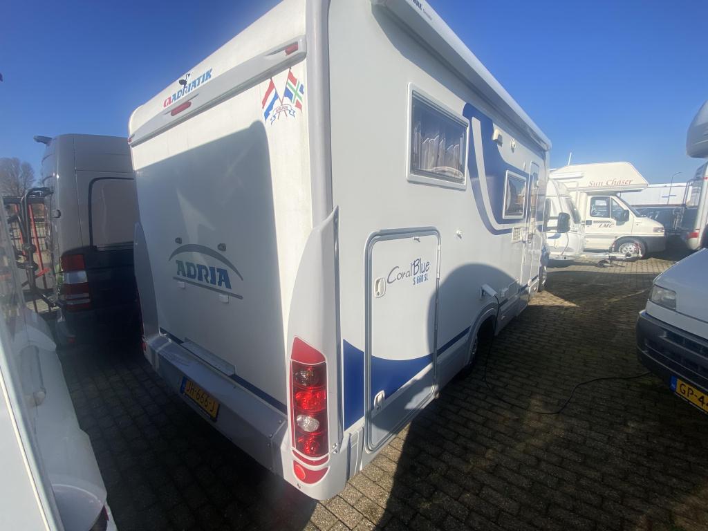 Adria Coral Coral 660 SL Enkelebedden Cruise cntr en airco, Buscamper of Camperbus, Achteruitrijcamera, Ringverwarming, Fiat