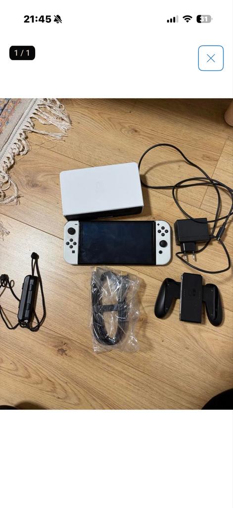 Nintendo Switch OLED wit met accessoires, Switch OLED, Sn, Met 2 controllers, Sn