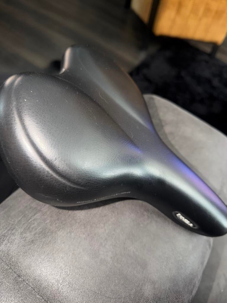 Selle Royal Freccia Trekking Fietszadel - Zwart - Unisex, Ophalen of Verzenden, Zo goed als nieuw, Algemeen, Zadel