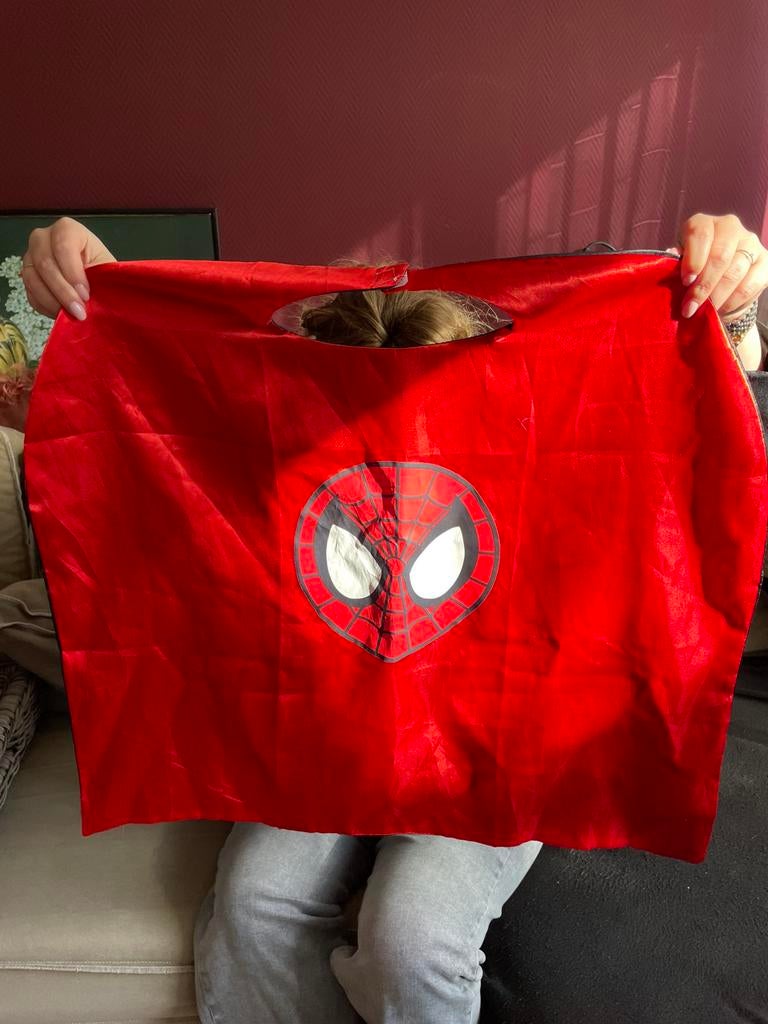 Cape spiderman, Ophalen, Zo goed als nieuw, Jongen of Meisje