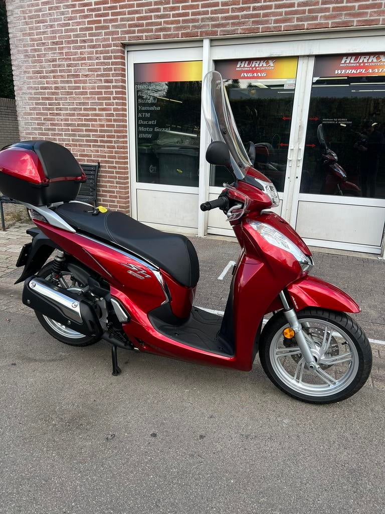 Honda sh300i 2017, Scooter, 300 cc, Particulier, Minimaal motorrijbewijs A2