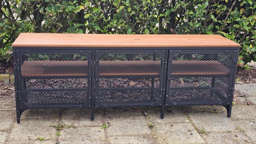 IKEA Tv-kast/dressoir hout en zwart metaal - 149x36x55 cm, Ophalen of Verzenden