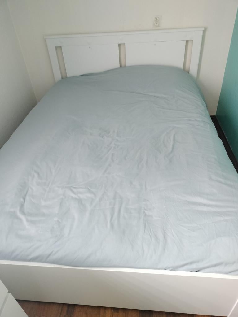 Gratis af te halen 2 persoons bed 160 x 200 in, Huis en Inrichting, Slaapkamer | Bedden, Gebruikt, Tweepersoons, Ophalen of Verzenden