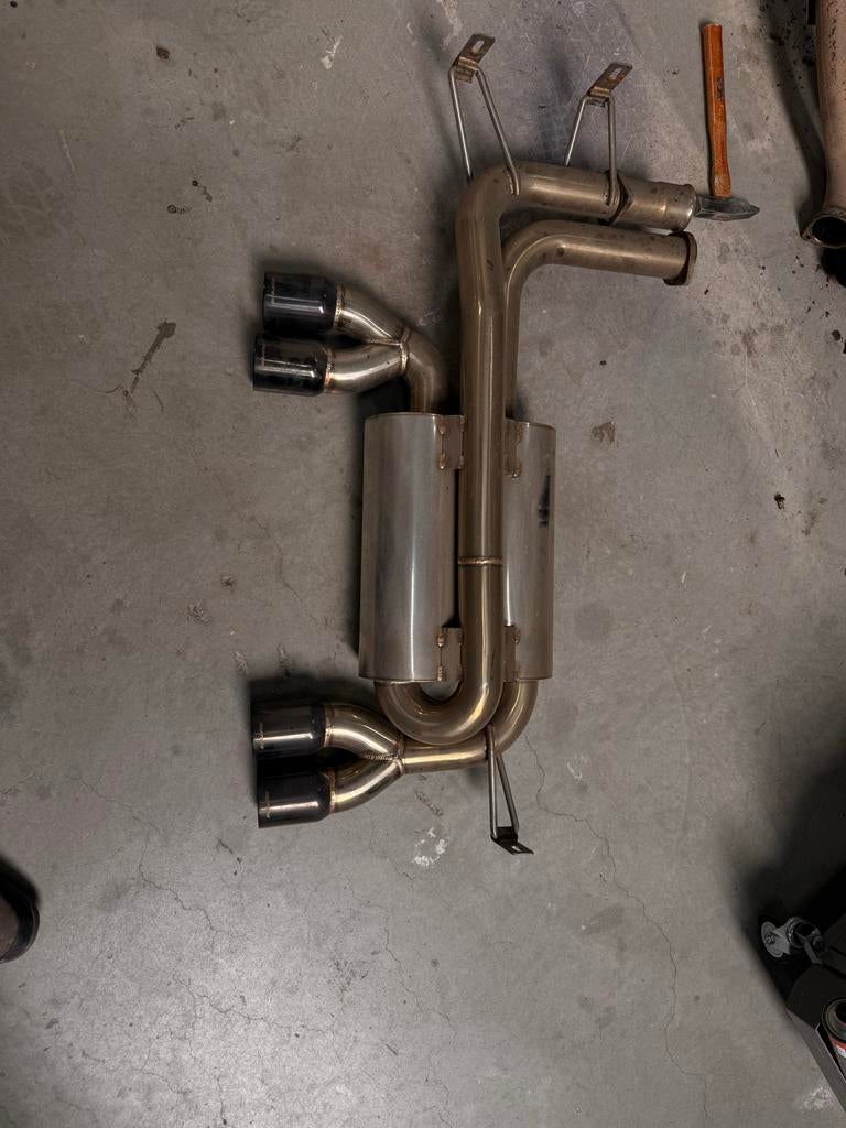 Complete uitlaat BMW E46 M3 met Megan Racing einddemper, Ophalen, Gebruikt, BMW