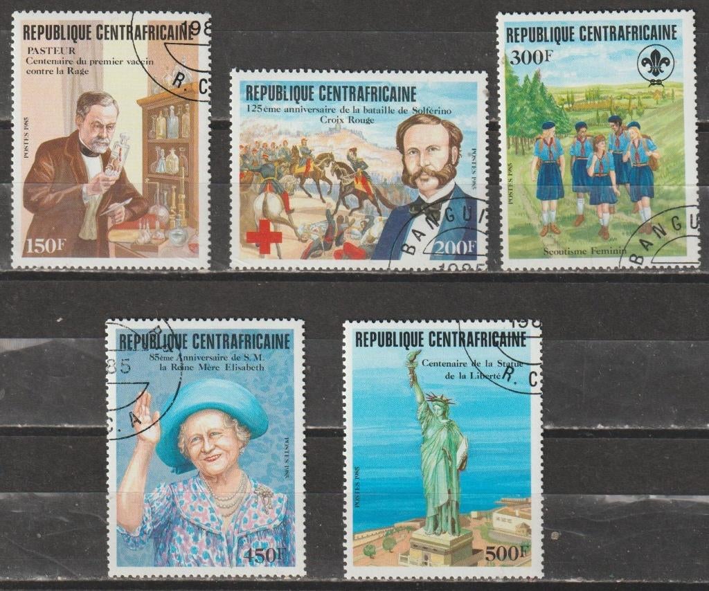 1712. Centraal Afrika 1127/31 gest. Jaardagen, Ophalen of Verzenden, Overige landen, Gestempeld