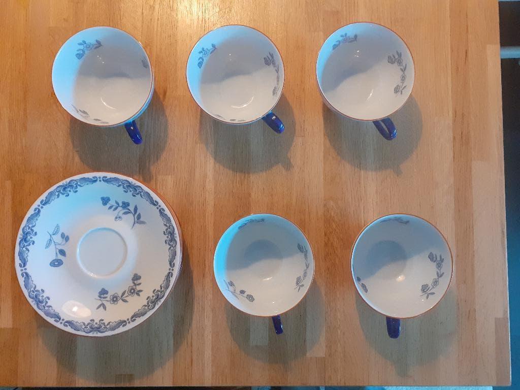 Rörstrand Ostindia 5 theekopjes en 4 schotels, Huis en Inrichting, Keuken | Servies, Ophalen, Nieuw, Overige stijlen, Kop(pen) en/of Schotel(s)