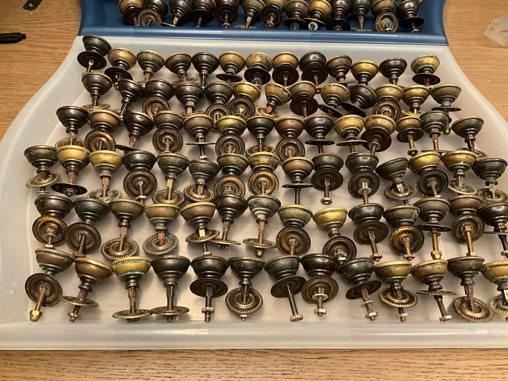 Kast /laden knopjes. brons., Ophalen of Verzenden