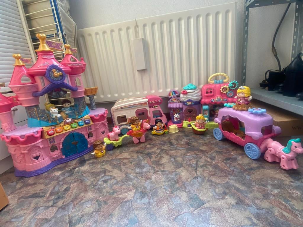 V-tech Vrolijke vriendjes speelgoed, Kinderen en Baby's, Speelgoed | Vtech, Gebruikt, Ophalen