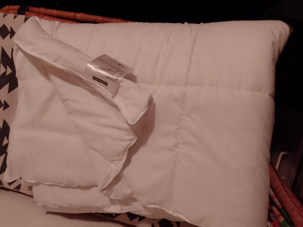 Eenpersoonsdekbed Anne O'Leary met Ikea Rölleka hoofdkussen, Ophalen, Eenpersoons, Wit, Deken of Dekbed