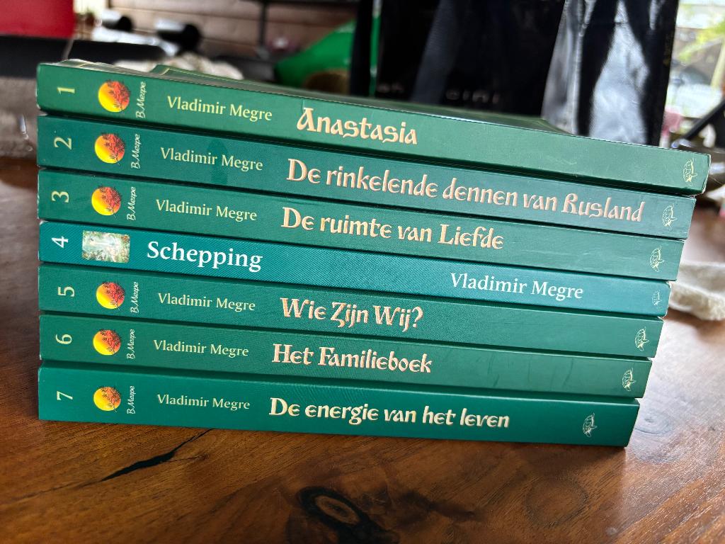 Anastasia, deel 1 tm 7, Boeken, Ophalen of Verzenden, Zo goed als nieuw, Vladimir Megre