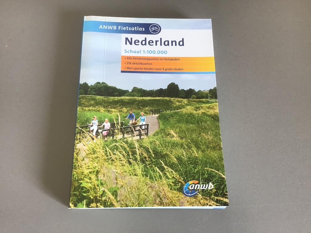 ANWB fietsatlas Nederland met alle fietsknooppunten, Boeken, 2000 tot heden, Ophalen of Verzenden, Landkaart, Zo goed als nieuw