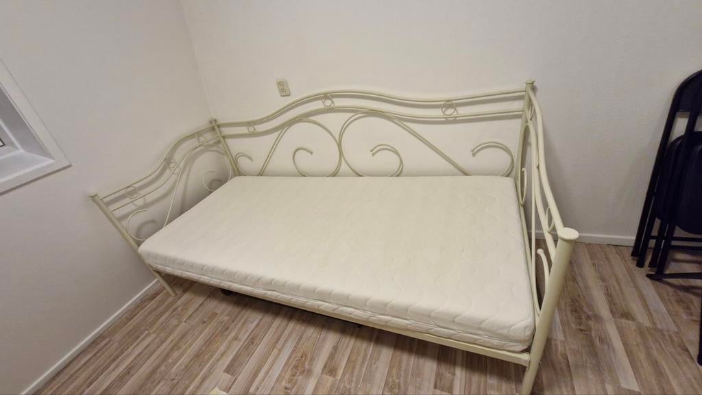 Bed en matras, Ophalen, Gebruikt, 90 cm, Eenpersoons