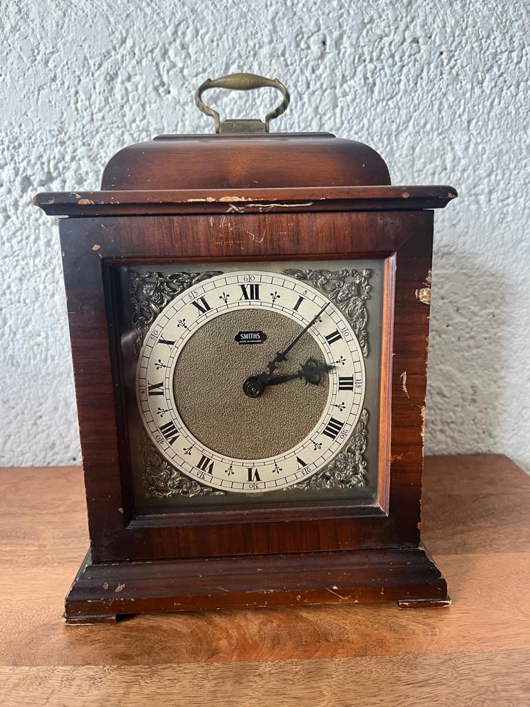 Oude Smiths mantel/tafel klok voor meeneemprijs, Antiek en Kunst, Antiek | Klokken, Ophalen