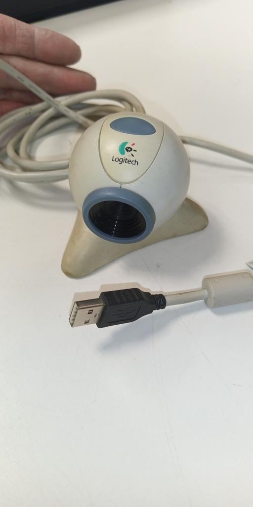 Logitech webcam uit 1998, Computers en Software, Webcams, Ophalen of Verzenden, Gebruikt, Microfoon