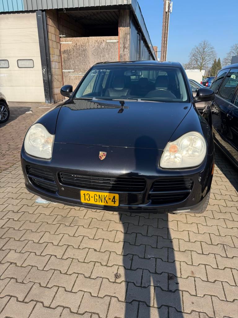Porsche Cayenne 2004 Zwart, Auto's, Cayenne, 3189 cc, Zwart, 147 €/maand