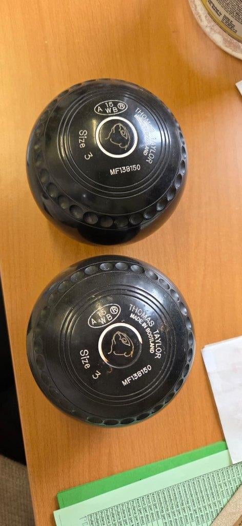 Set Thomas Taylor Lignoid Koersballen (Lawn Bowls) – Maat 3, Sport en Fitness, Handbal, Gebruikt, Bal, Ophalen of Verzenden