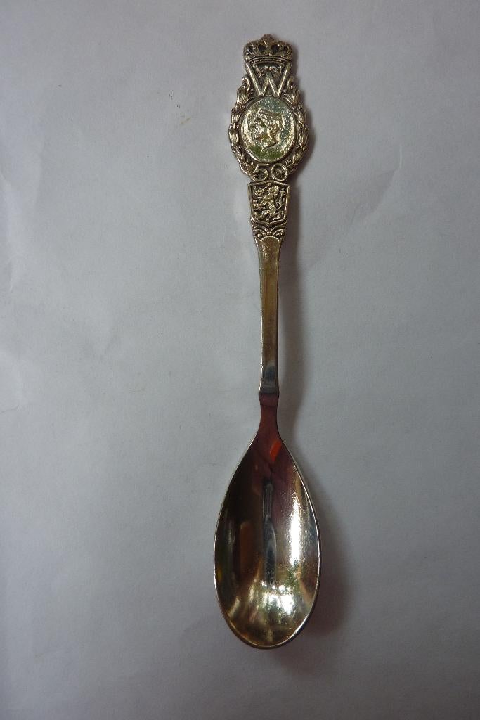 lepeltje 50 jaren Koningin Wilhelmina, Verzamelen, Ophalen of Verzenden, Gebruikt, Metaal, Bestek