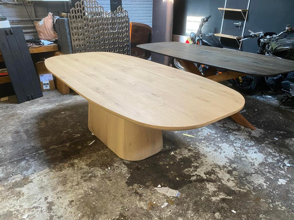 Deense Ovale licht Eiken Eettafel 250x100 met Middenpoot, Ophalen, 100 tot 150 cm, Eikenhout, Vijf personen of meer