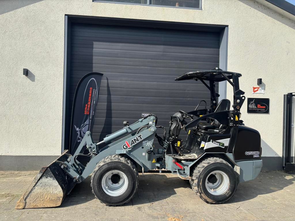Giant 2500 hd xtra, Ophalen of Verzenden, Wiellader of Shovel