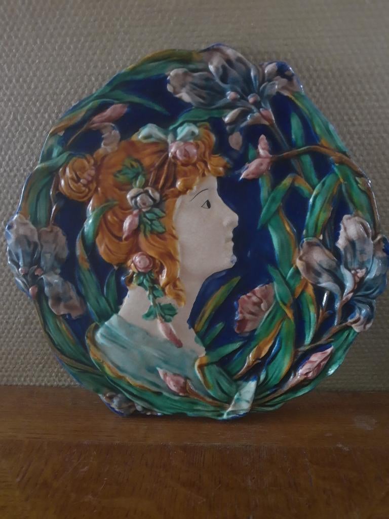 Majolica Art Nouveau Jugendstil keramieken decoratieve plaat, Antiek en Kunst, Antiek | Keramiek en Aardewerk, Ophalen of Verzenden