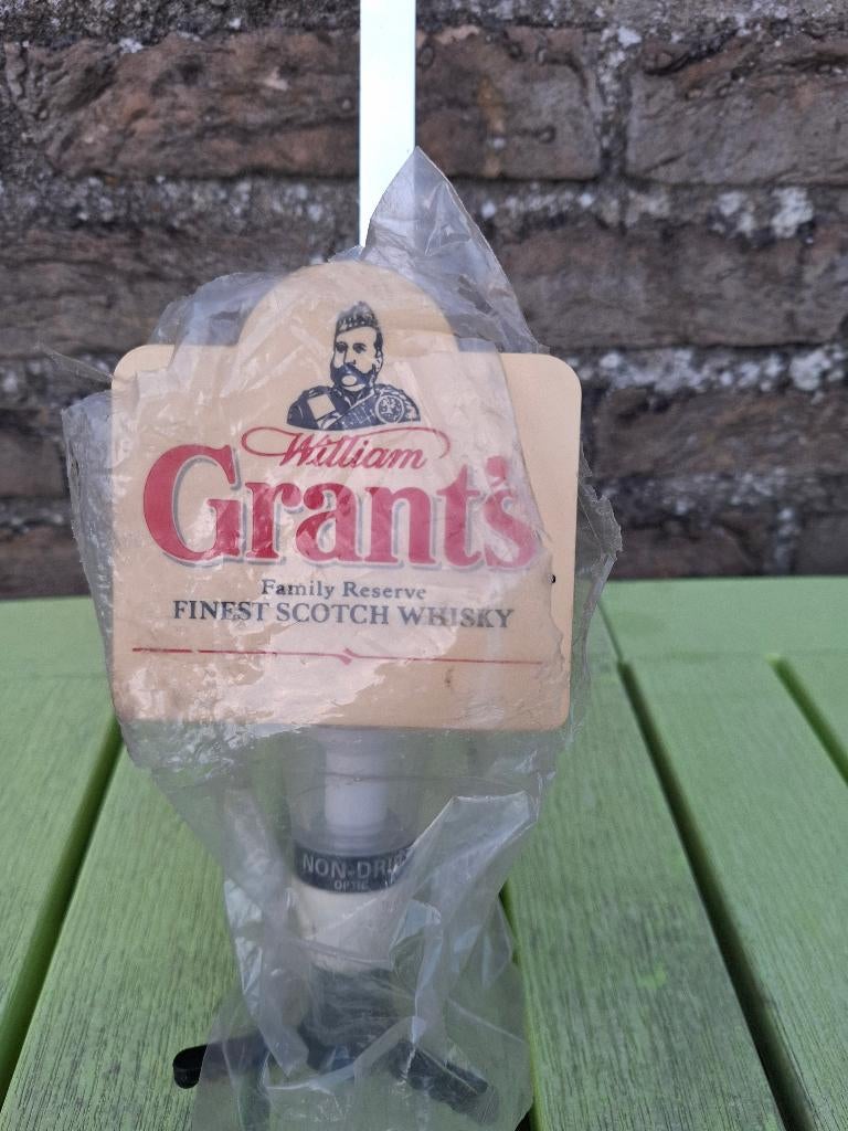 William Grant's whisky flessenhouder / dispenser (nieuw), Ophalen of Verzenden, Nieuw, Gebruiksvoorwerp