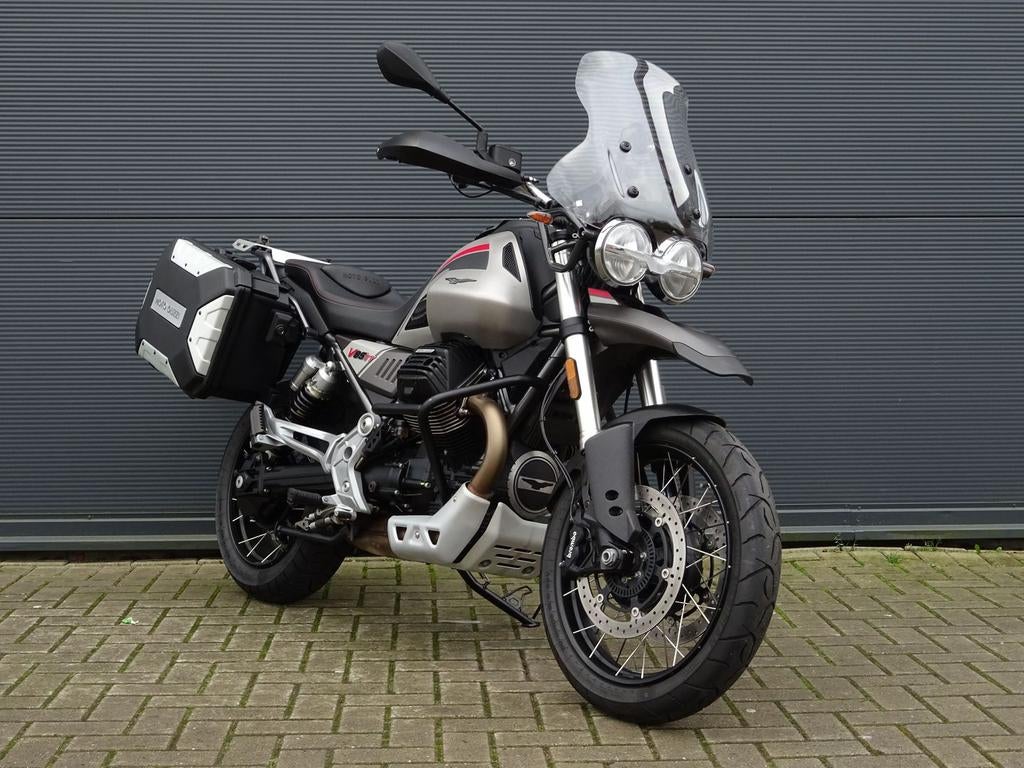 MOTO GUZZI V 85 TT TRAVEL 2023 Nette staat V85 orig NL, 853 cc, 2 cilinders, Motorrijbewijs A, Bedrijf