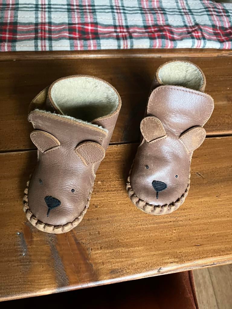 Donsje schoentjes 18 tot 24 maanden, Kinderen en Baby's, Ophalen, Zo goed als nieuw, Jongetje of Meisje, Schoentjes