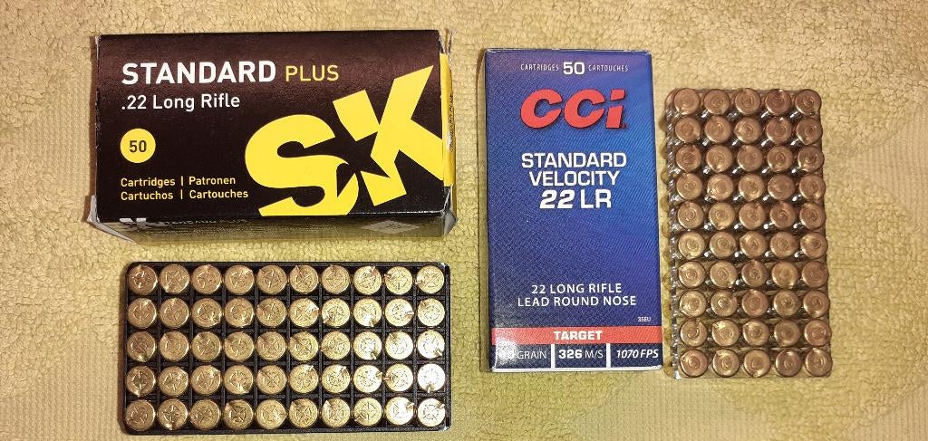 2 doosjes .22 met hulzen (ONKLAAR)., Verzamelen, Militaria | Algemeen, Ophalen of Verzenden, Landmacht, Nederland, Hulzen of Bodemvondsten