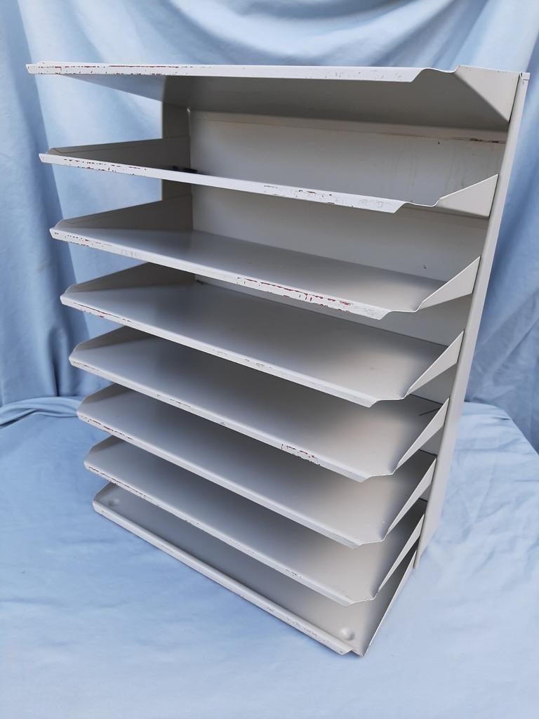 Brievenrek/ postrek /metaal /grijs/ industrieel / vintage, Ophalen of Verzenden