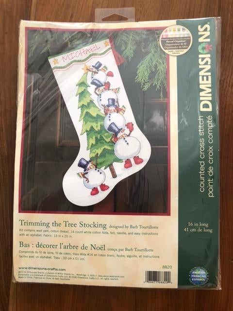 borduurpakket Trimming the Tree stocking dimensions MARTI, Ophalen of Verzenden, Nieuw, Handborduren, Borduurpakket