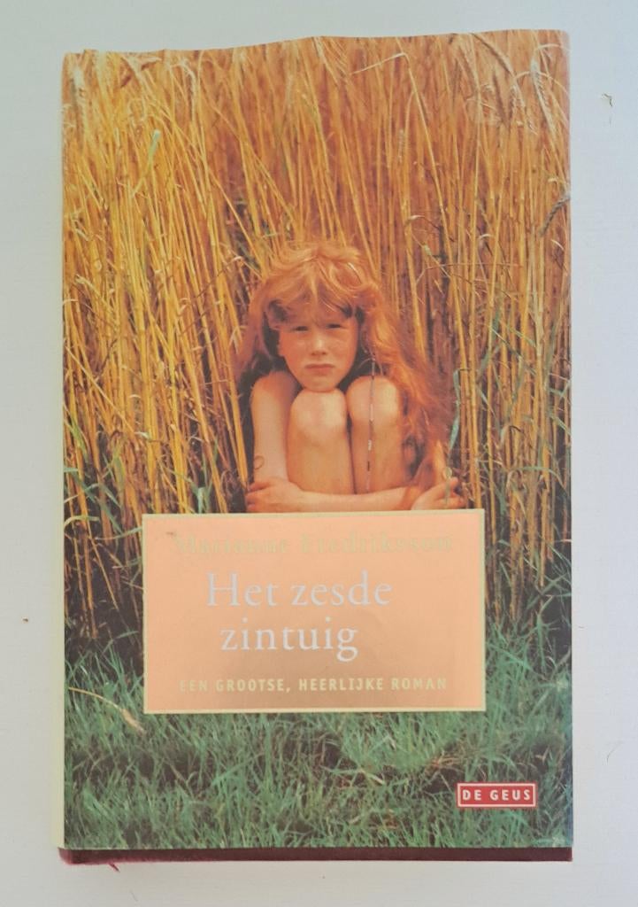 Het zesde Zintuig - Marianne Fredriksson - 9789052265308, Boeken, Ophalen of Verzenden, Gelezen