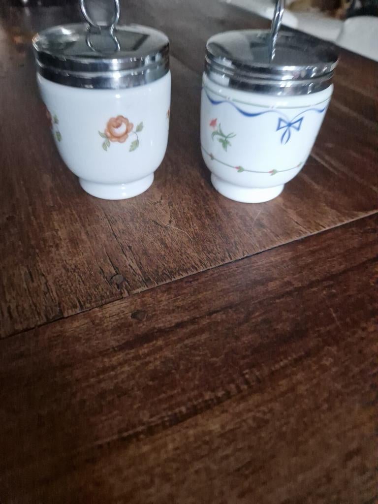 Vintage 2 stuks Eierdopjes met Zilveren Rand, Verzenden