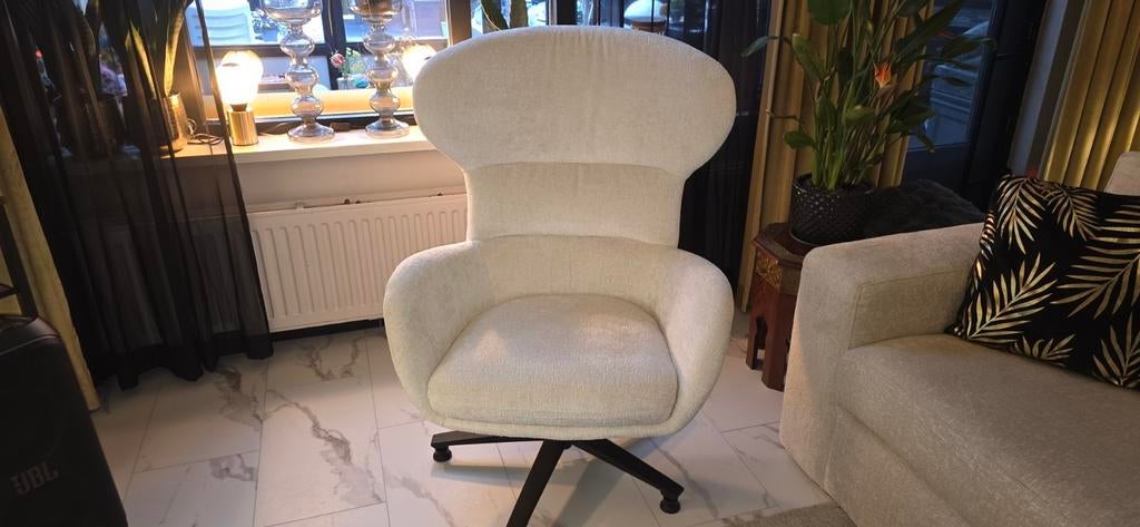 Heerlijke stoel crème draaibaar 180, Huis en Inrichting, Banken | Sofa's en Chaises Longues, Ophalen, Zo goed als nieuw