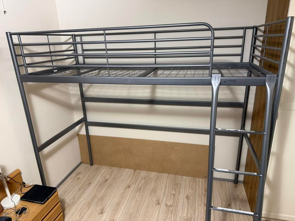 Stalen Ikea hoogslaper, Ophalen, Eenpersoons, Zo goed als nieuw, 90 cm