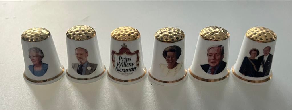 Koninklijk Huis Vingerhoedjes - Set van 6, Ophalen of Verzenden, Gebruikt, Overige materialen