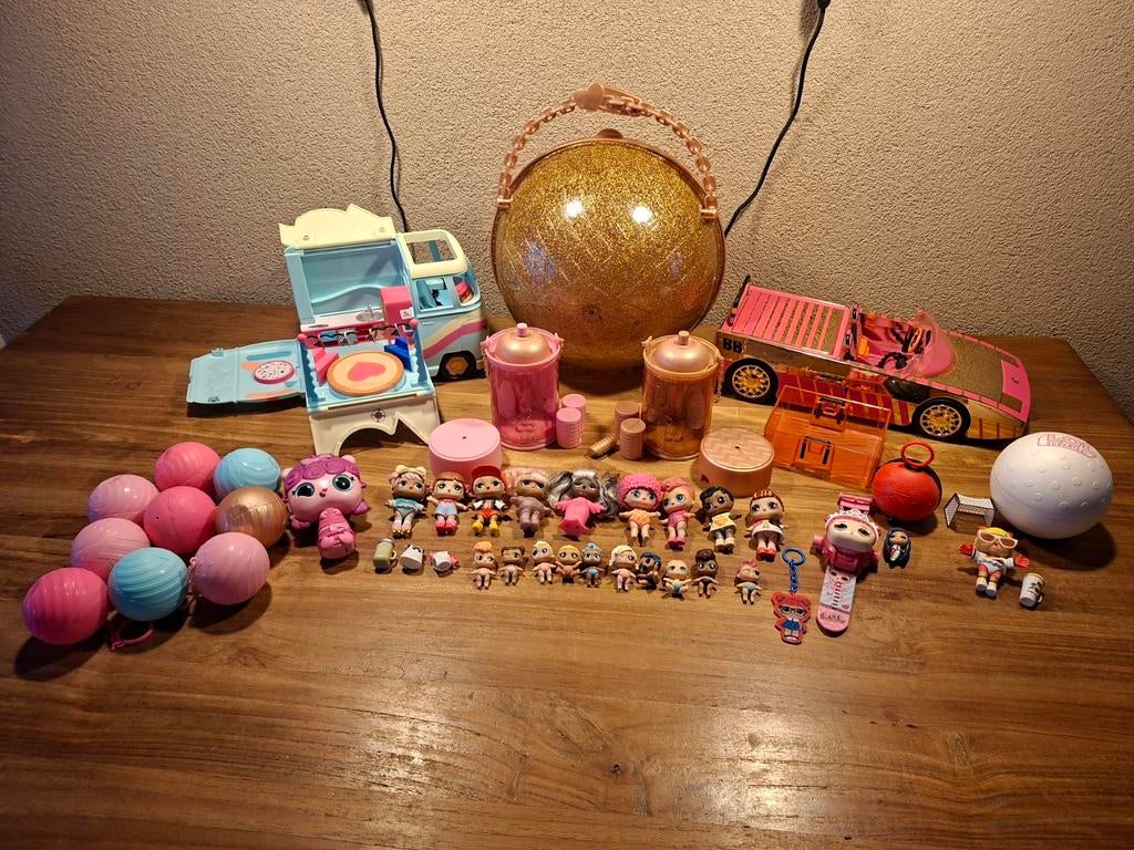 Heel veel LOL surprise, Ophalen of Verzenden, Zo goed als nieuw