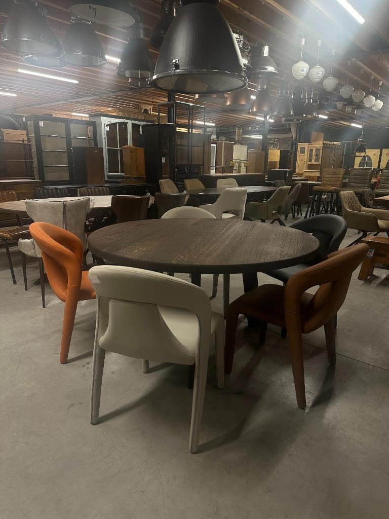 Donkere massief eiken ronde eetkamertafel nr.952, Info@antiekgroothandel.com, Rond, Nieuw, Ophalen of Verzenden