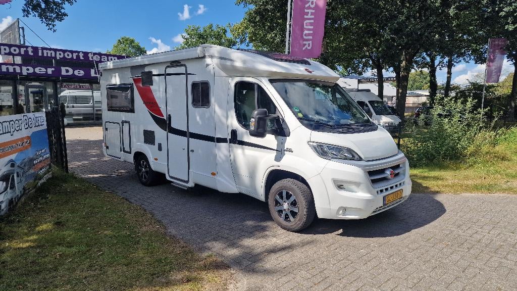 Compacte Bürstner Nexxo Time T660 Fransbed, Caravans en Kamperen, Ringverwarming, Bedrijf, Bürstner, 6 tot 7 meter