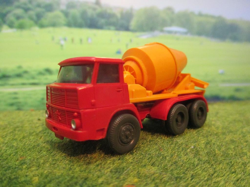 Henschel F261 K betonmixer / cementmixer - Wiking #2, Ophalen of Verzenden, Gebruikt, Bus of Vrachtwagen, Wiking