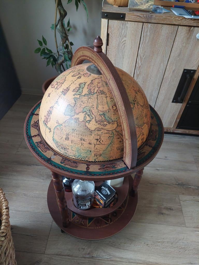 Elegante ZOFFOLI barglobe met dierenriem illustraties, Ophalen, Gebruikt