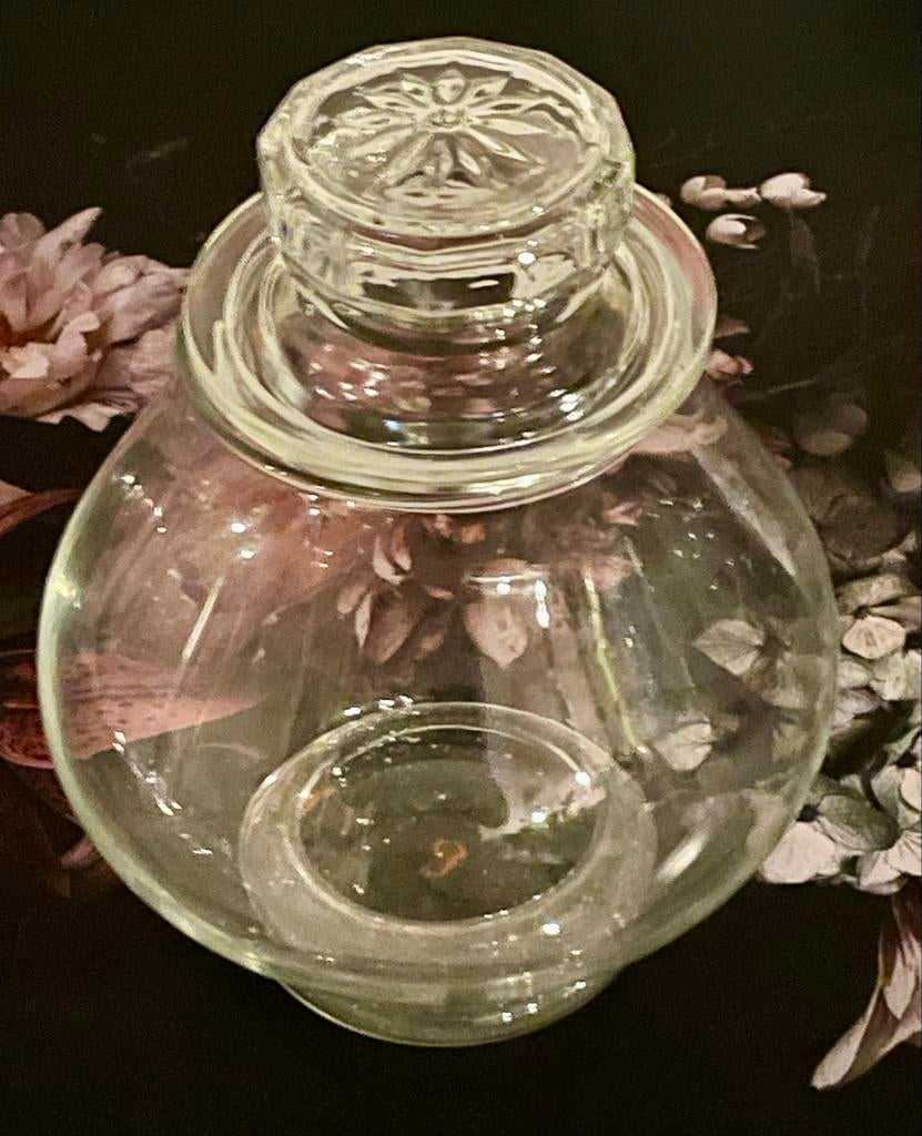 Mooie Glazen Vaas met bewerkte Deksel, Huis en Inrichting, Woonaccessoires | Vazen, Overige kleuren, Ophalen of Verzenden, Minder dan 50 cm