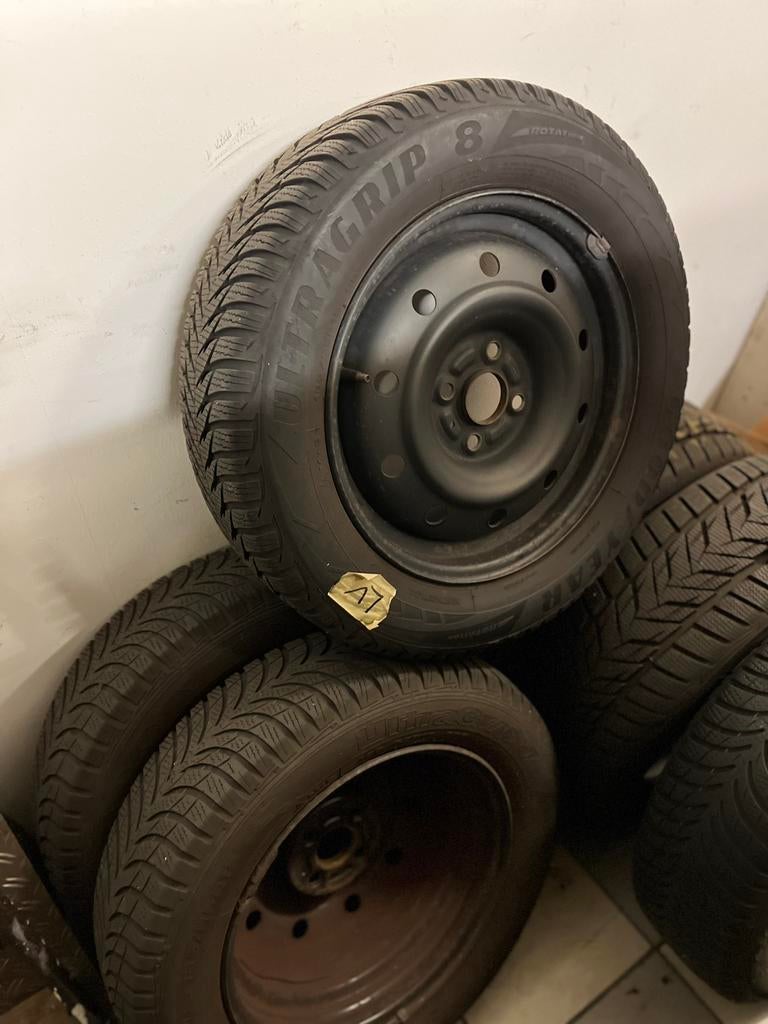 Winterbanden 15” suzuki swift IV va 2010, Ophalen, Gebruikt